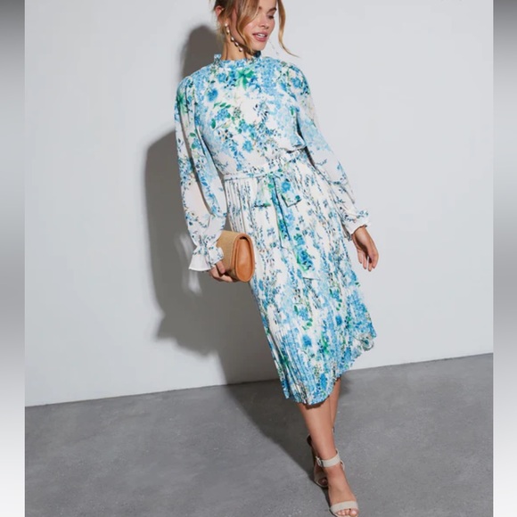 Vici Tempe Floral Ruffle Midi Dress - Picture 5 of 9